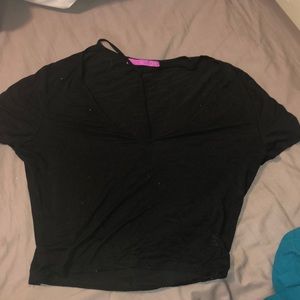 Black slightly crop t shirt